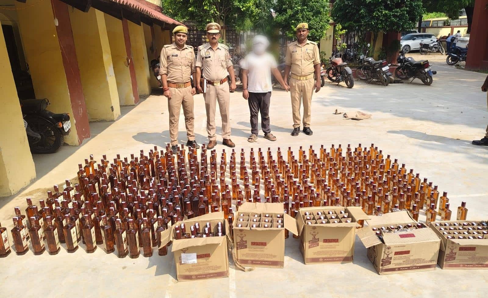 सैदपुर पुलिस ने अंतर्राज्यीय शराब तस्कर को किया गिरफ्तार कार से 252