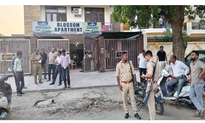 कानपुर: ब्लॉसम अपार्टमेंट में डॉक्टर ने लाइसेंसी रिवॉल्वर से खुद को मारी