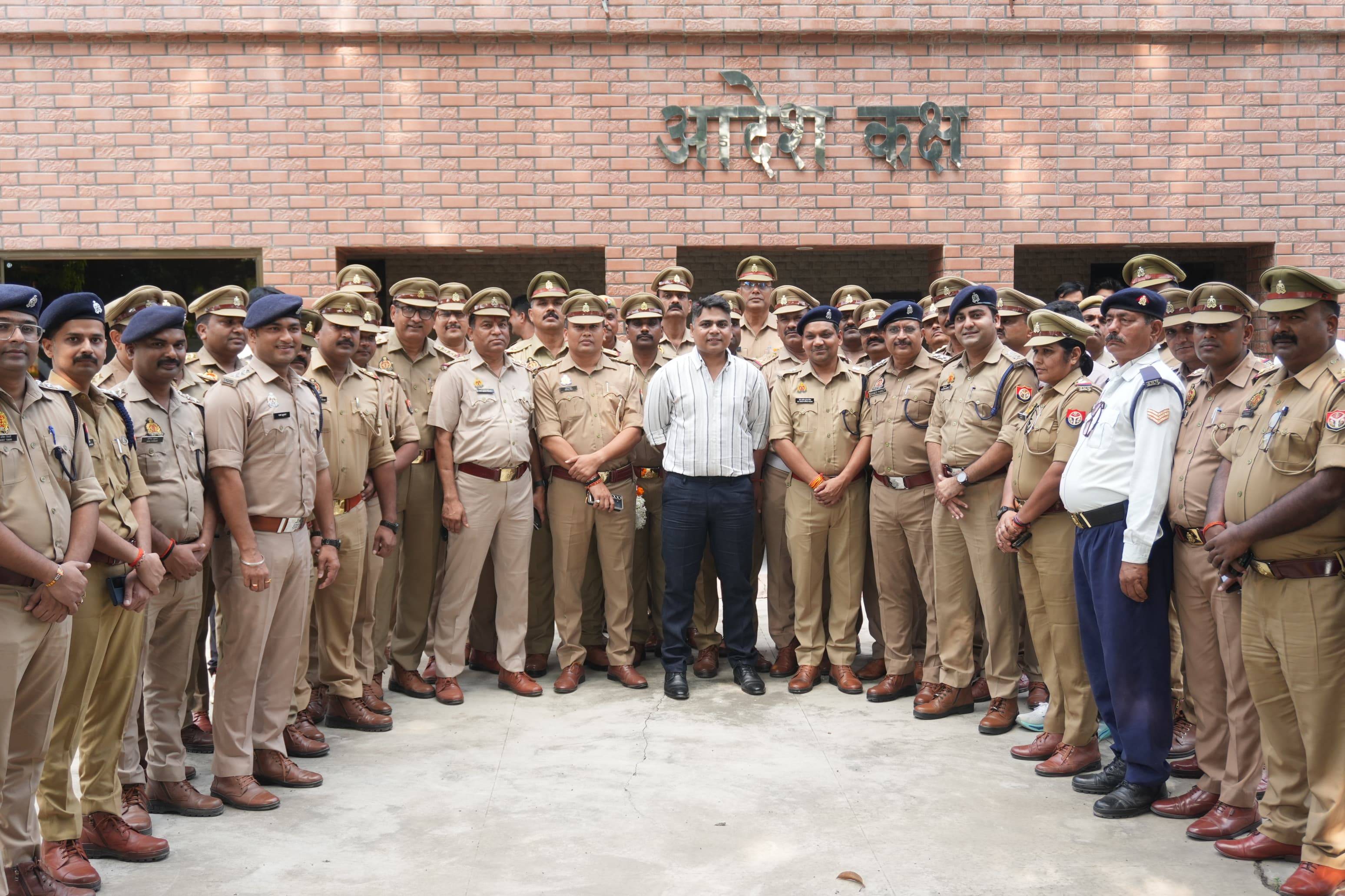 एसपी डॉ. ईरज राजा को भावभीनी विदाई करीब सवा दो वर्ष के