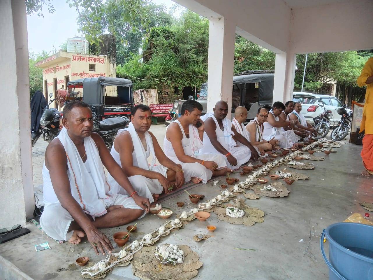 भारत रक्षा दल ने 701 लावारिस मृतकों के लिए किया श्राद्ध, विधि-विधान से तर्पण और पिंडदान