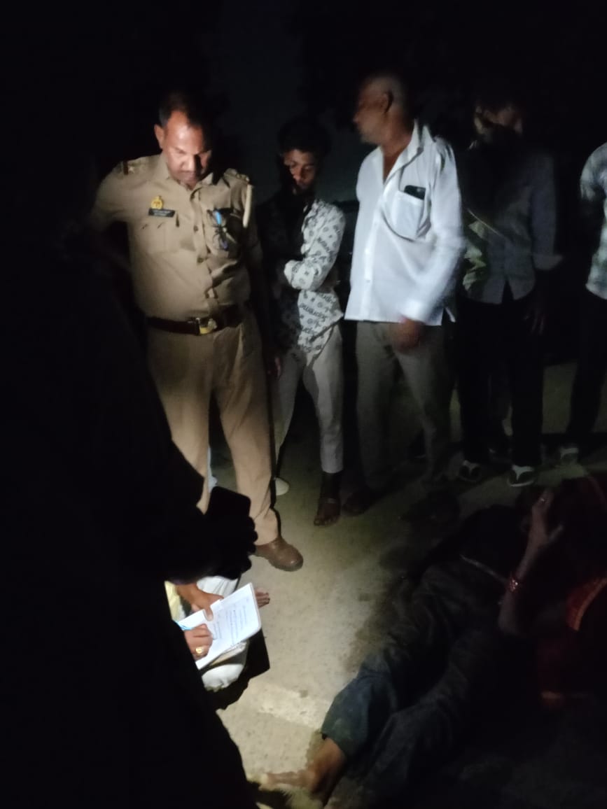 अधूरे पुल ने ली अधेड़ की जान, डूबे रास्ते से गुजरना पड़ा भारी