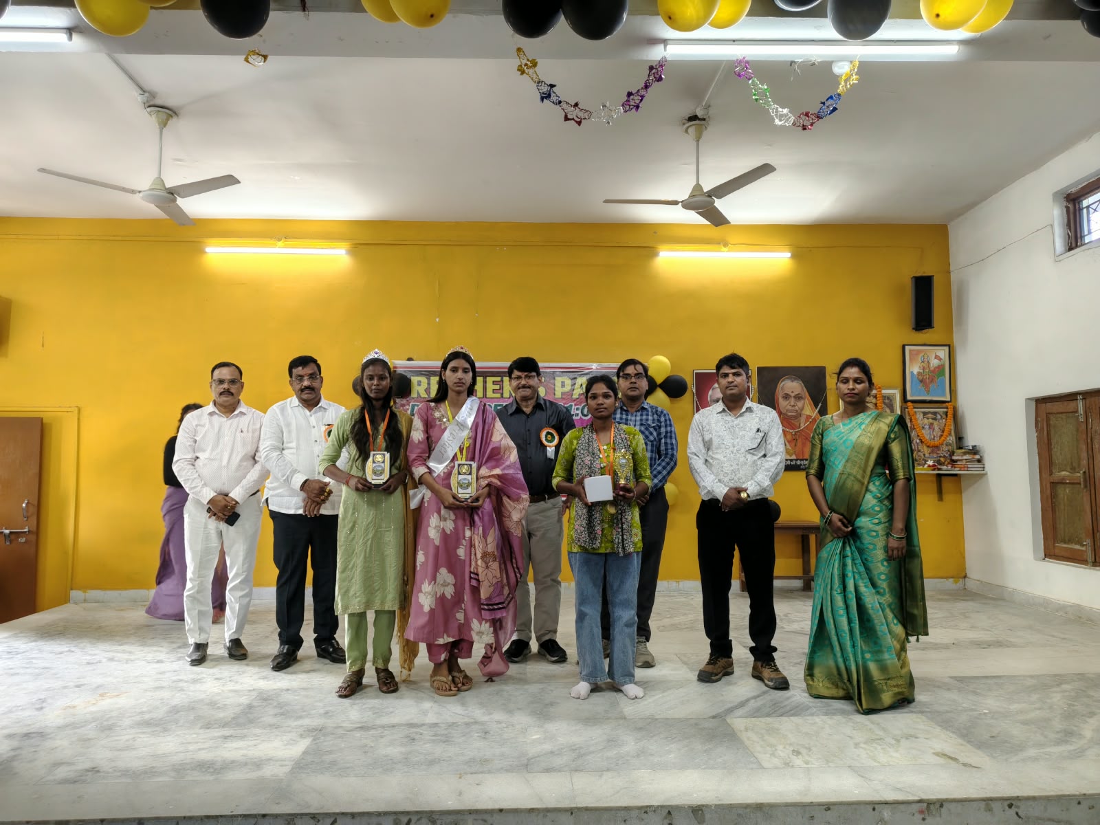 नवागंतुक स्वागत समारोह का भव्य आयोजन, अस्मिता यादव बनीं मिस फ्रेशर