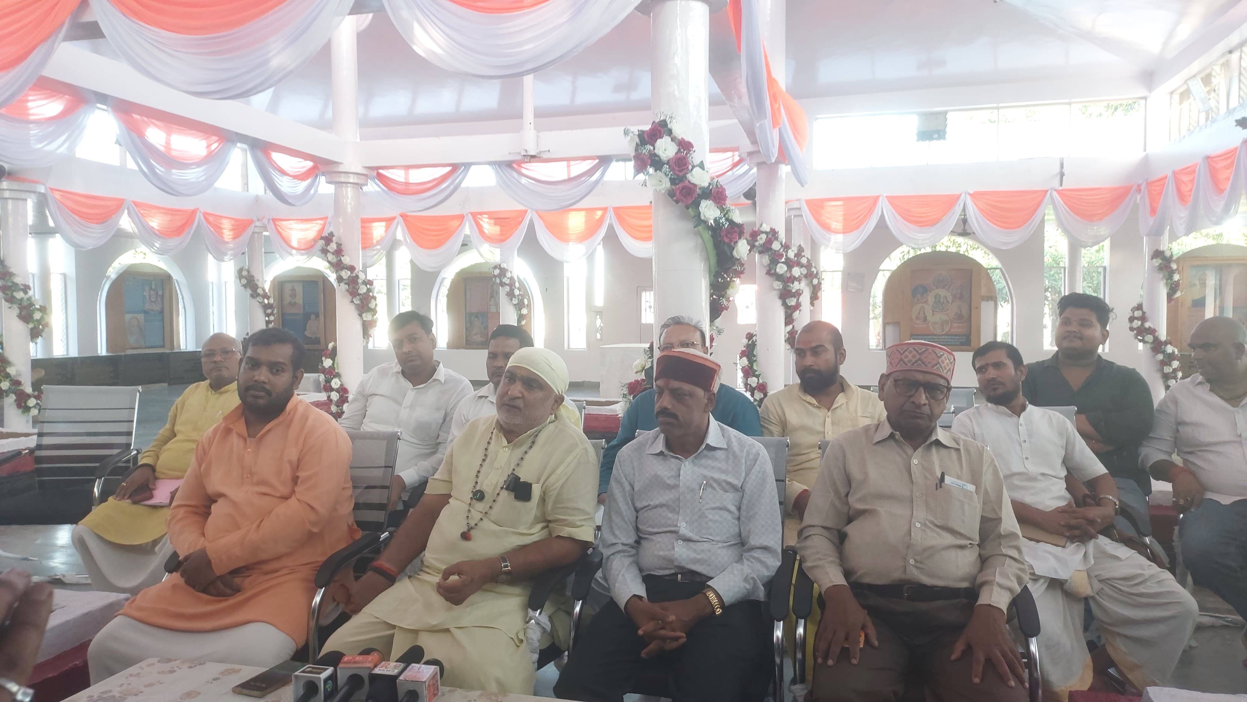 बड़हलगंज में भव्य रुद्र महायज्ञ का आगाज आज से कल निकलेगी विशाल