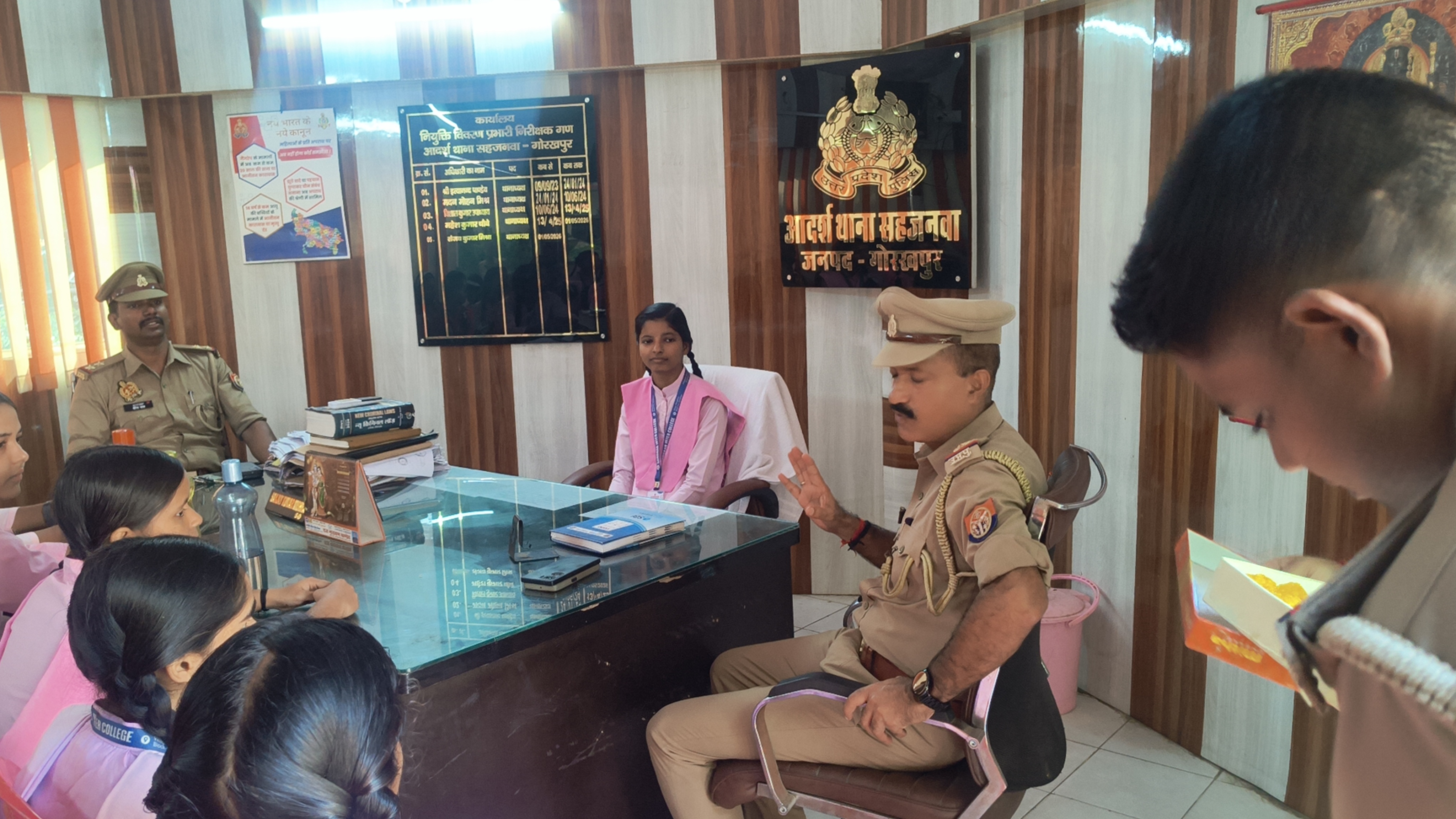 कुर्सी संभालते ही दिव्या यादव ने सुनी फरियादियों की समस्याएं, जाना पुलिस का कामकाज