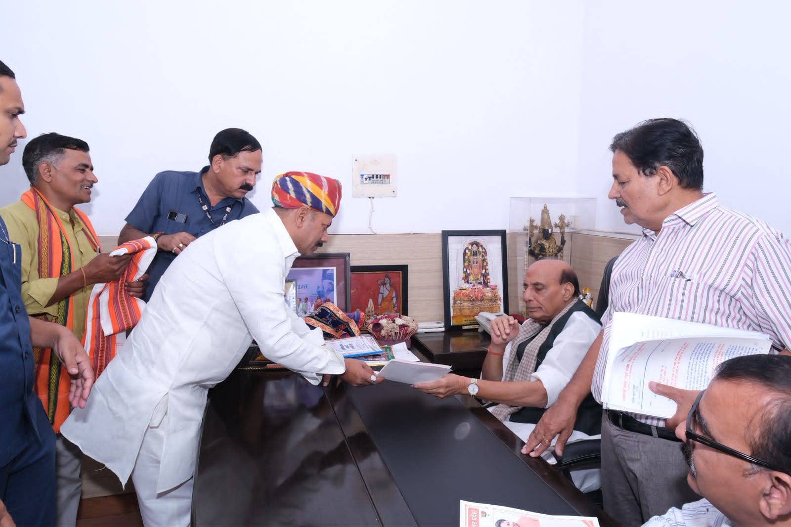 गगहा में सैनिक स्कूल, केंद्रीय विद्यालय या स्टेडियम बनाने की मांग,