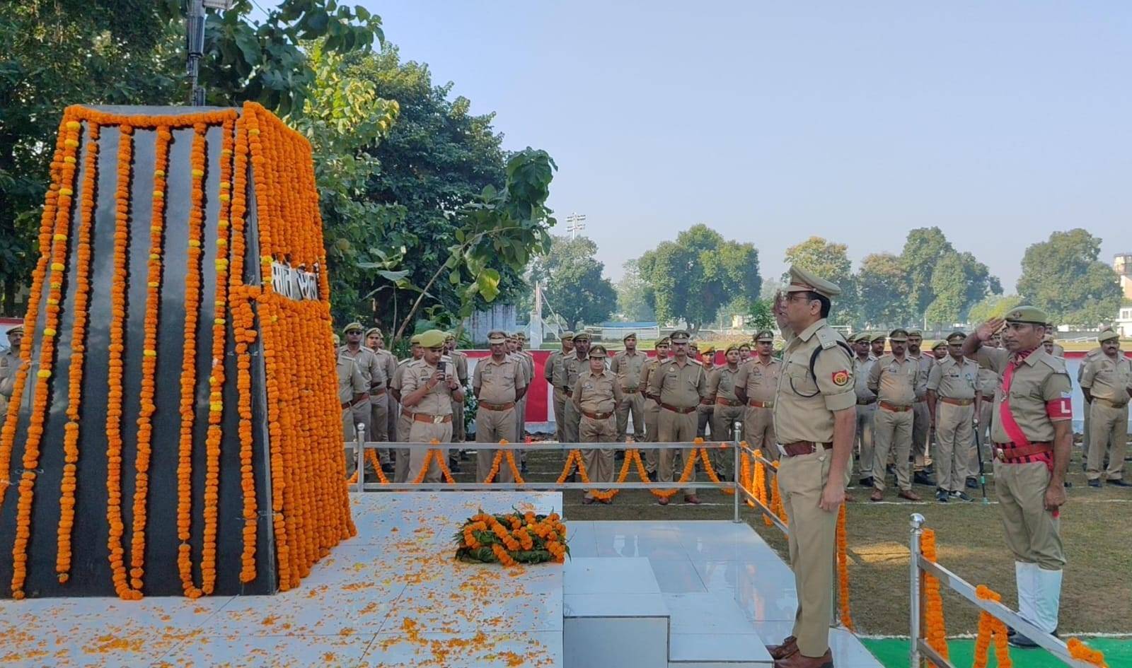 पुलिस स्मृति दिवस पर शहीद जवानों को दी गई श्रद्धांजलि एसपी ने